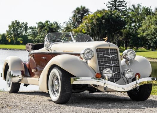 Vintage Car & Mocktail Catering in Lucknow